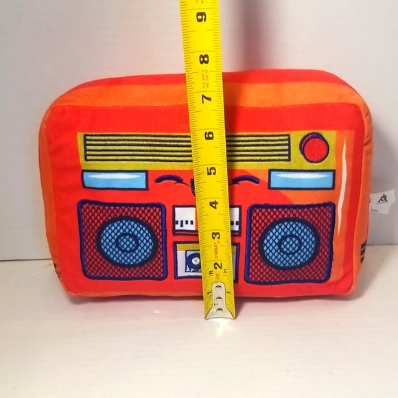 Subway Surfers Subsurf Street Jammers Red Boombox Plush - Picture 8 of 9
